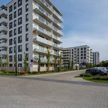 아파트 Miedziana Stylish & Cosy With Balcony By Renters 브로츠와프