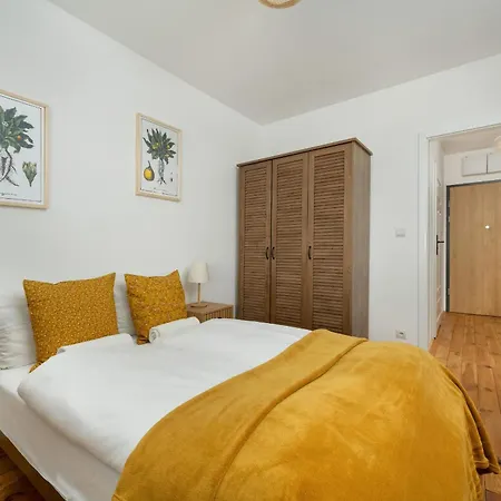 Miedziana Stylish & Cosy With Balcony By Renters Wrocław