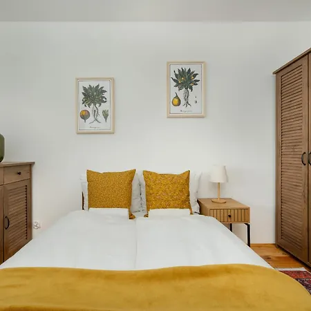 Miedziana Stylish & Cosy With Balcony By Renters شقة فروتسواف