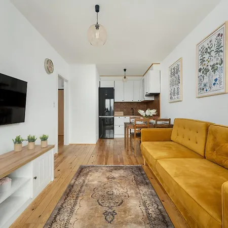 Miedziana Stylish & Cosy With Balcony By Renters شقة *