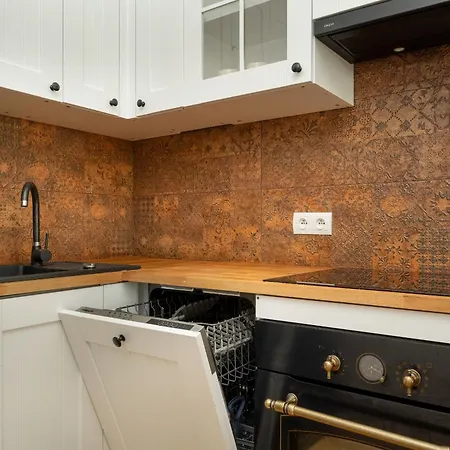 Miedziana Stylish & Cosy With Balcony By Renters Apartment *